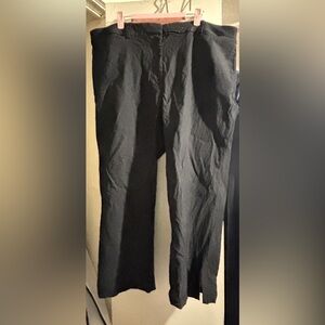 Lane Bryant  black capri pants 22w
